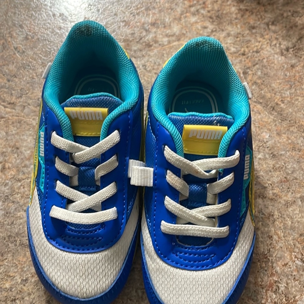 Toddler sneakers